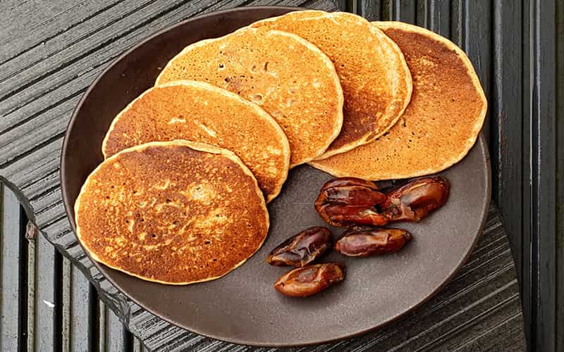 Bánh pancake chà là